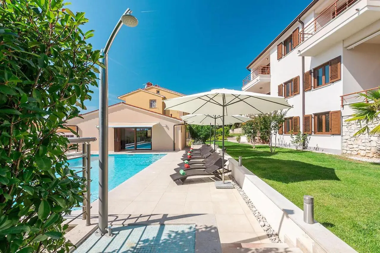 E&T Apartments With A Beautiful Pool Rabac Croatia