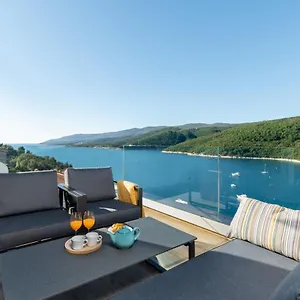 Apartment D&a Superior, Rabac
