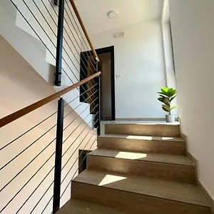 Apartment J&n Hill's With Swimming Pool, Medulin